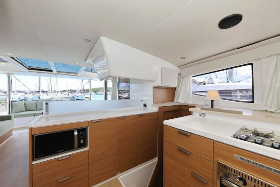 Image of #001 yacht #18