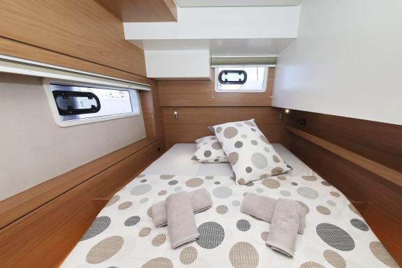 Image of #001 yacht #22