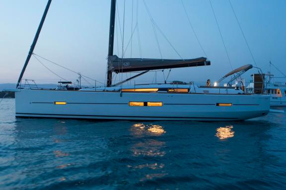 Image of Eurus yacht #16