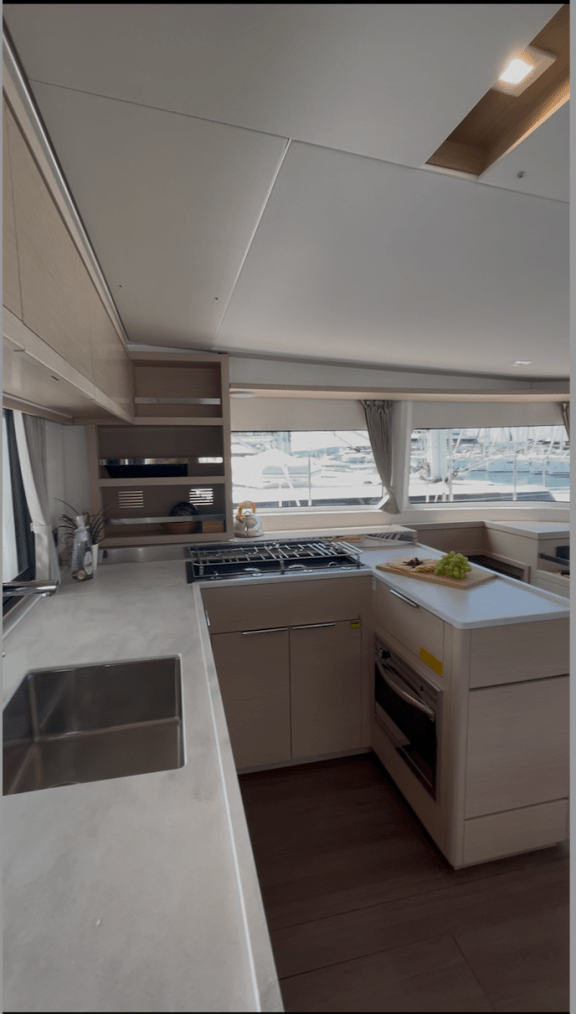 Image of Uncharted yacht #10