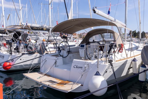 Image of Cherry yacht #4
