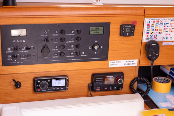 Image of Cherry yacht #11