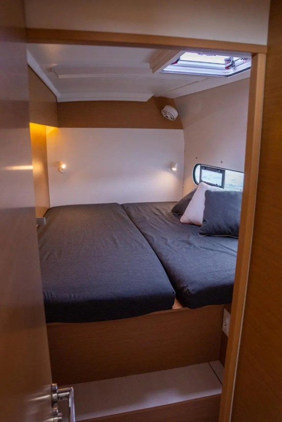 Image of Lom yacht #9