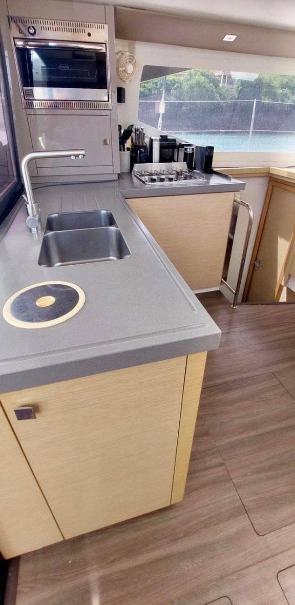 Image of Aqua Panda yacht #15