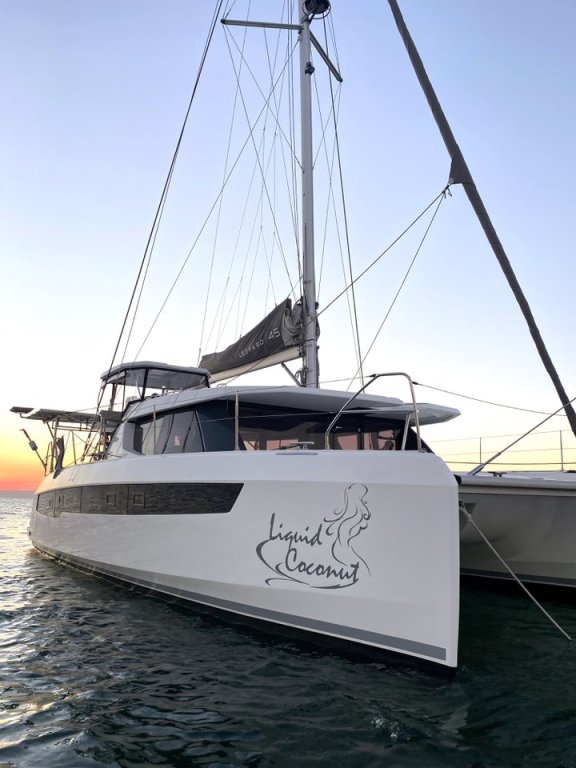 Image of Liquid Coconut yacht #3
