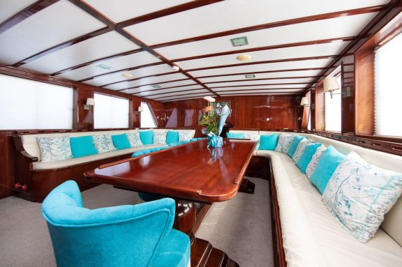 Image of Phoenix Bronze yacht #22