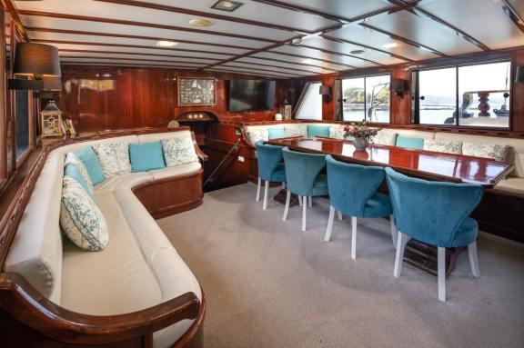 Image of Phoenix Bronze yacht #24