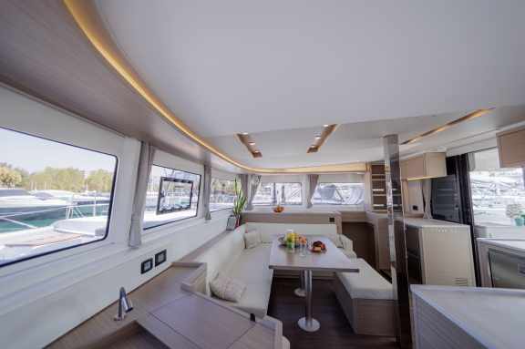 Image of Iris yacht #16