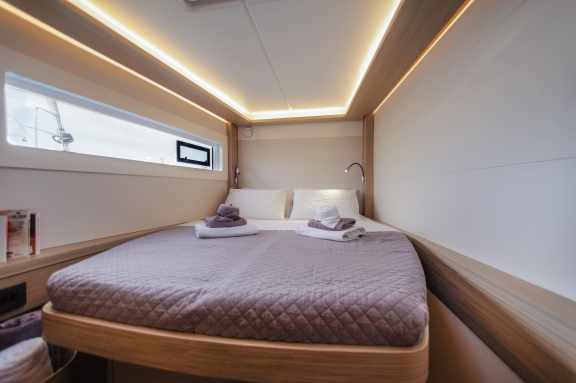 Image of Iris yacht #21