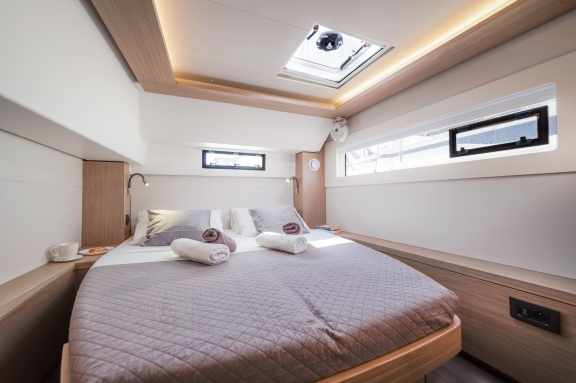 Image of Iris yacht #22