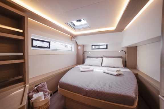 Image of Iris yacht #23