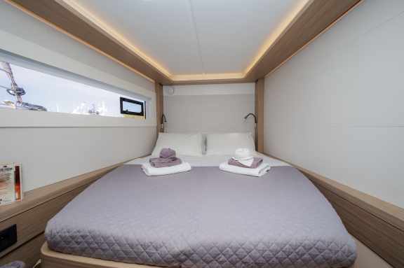 Image of Iris yacht #19