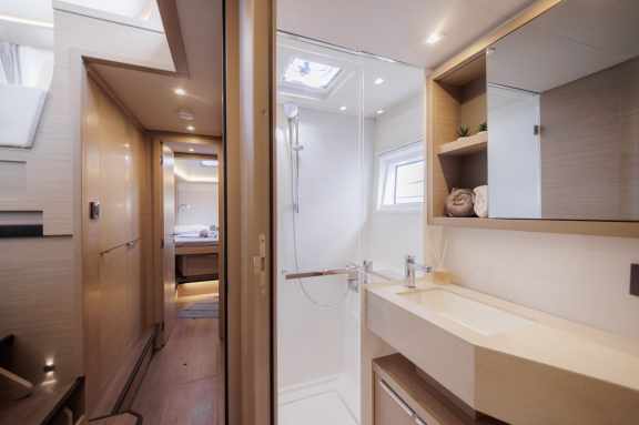 Image of Iris yacht #25