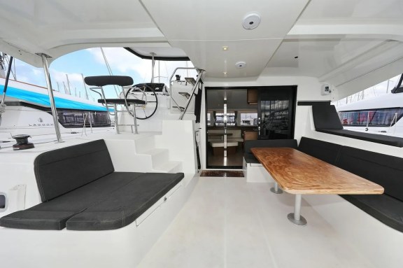 Image of Lila yacht #4