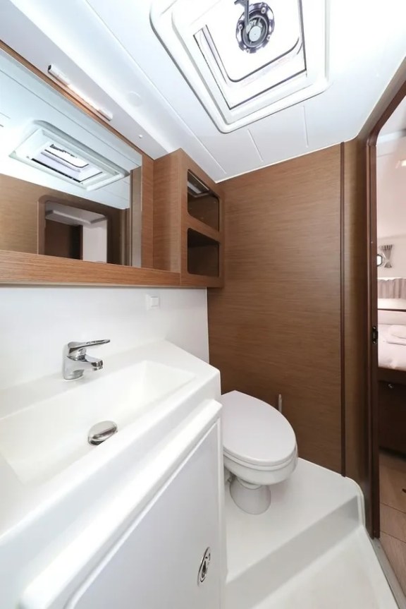 Image of Lila yacht #29