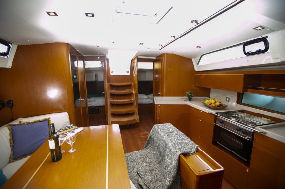 Image of Dancing Queen yacht #15