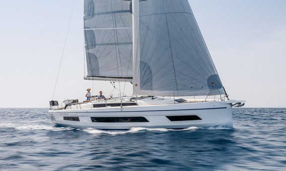Image of Equilibrium yacht #4