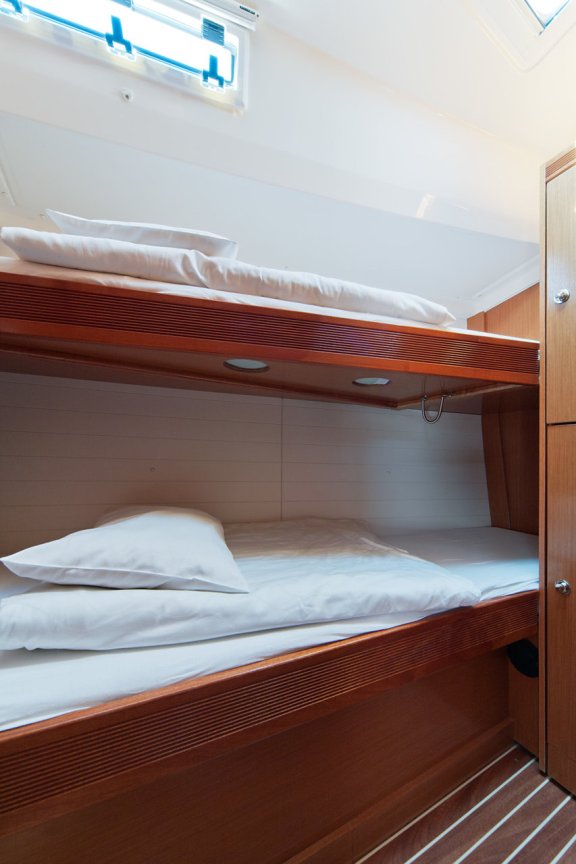 Image of MH 28 yacht #22