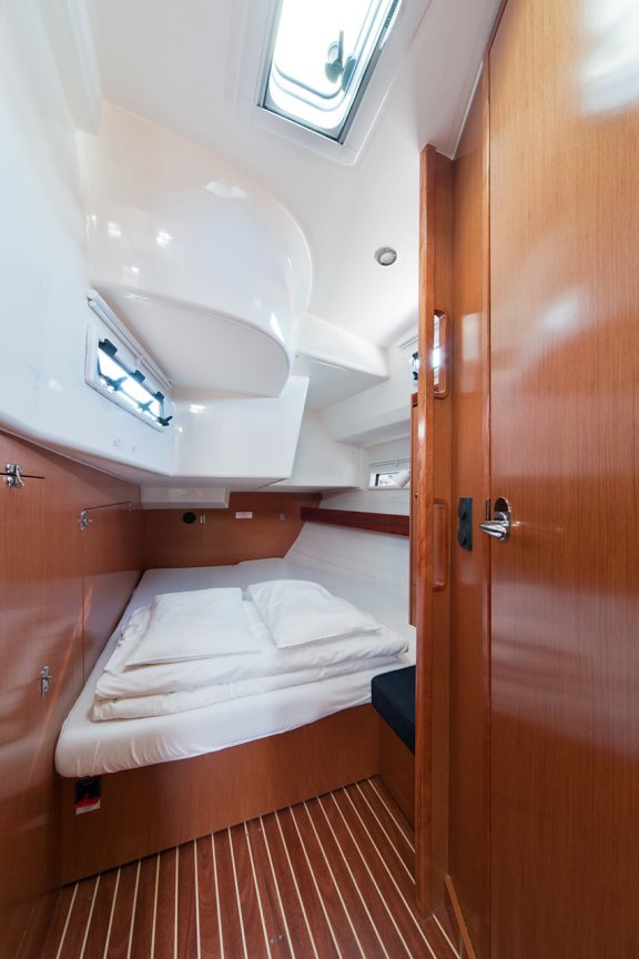 Image of MH 28 yacht #23