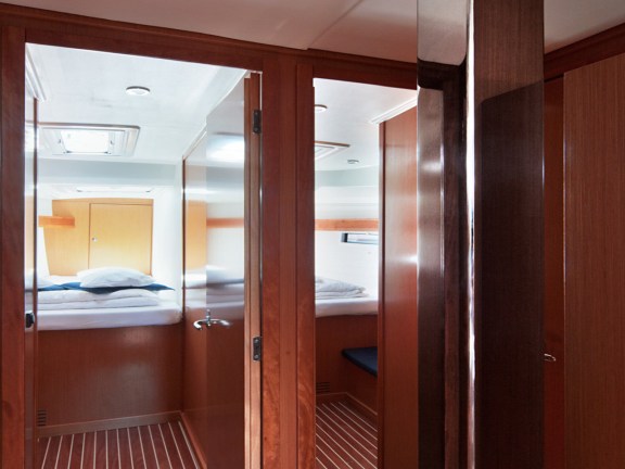 Image of MH 28 yacht #19