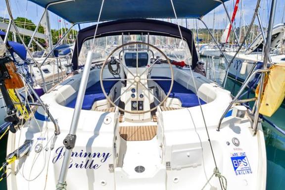 Image of Jimminy Grille yacht #4