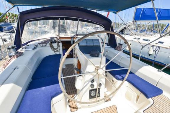 Image of Jimminy Grille yacht #5