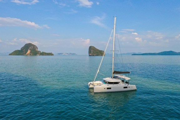 Image of Magellan Paradise II yacht #4