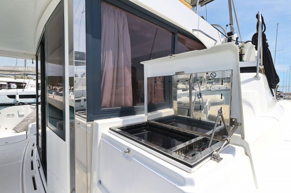 Image of #H242 yacht #6