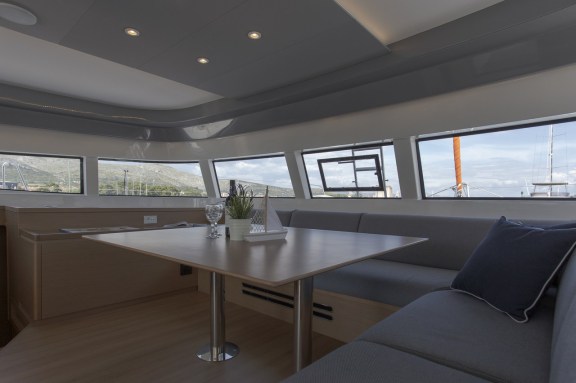 Image of White Lotus yacht #19