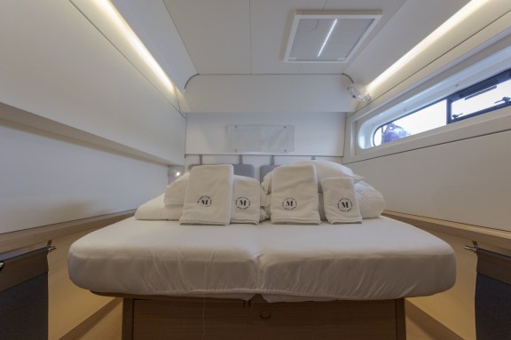 Image of White Lotus yacht #23