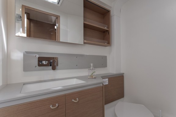 Image of White Lotus yacht #27