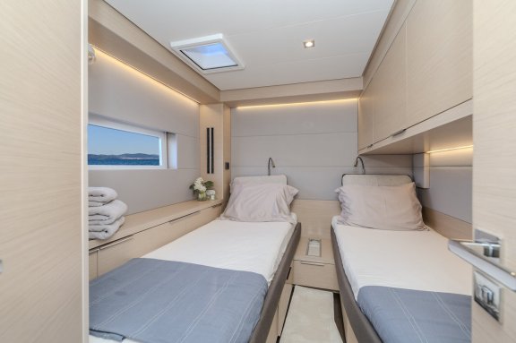 Image of Black Caviar yacht #36