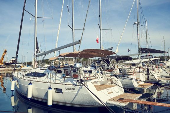 Image of Six Friends yacht #10