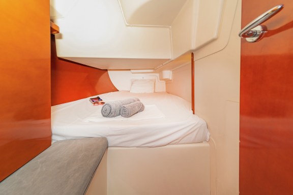 Image of Flyer Of Lorne yacht #9