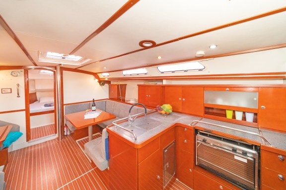 Image of Flyer Of Lorne yacht #14