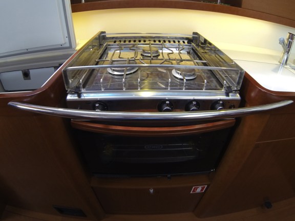 Image of Pika II yacht #22