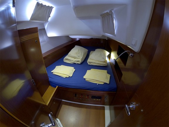 Image of Pika II yacht #24