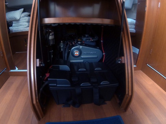 Image of Pika II yacht #32