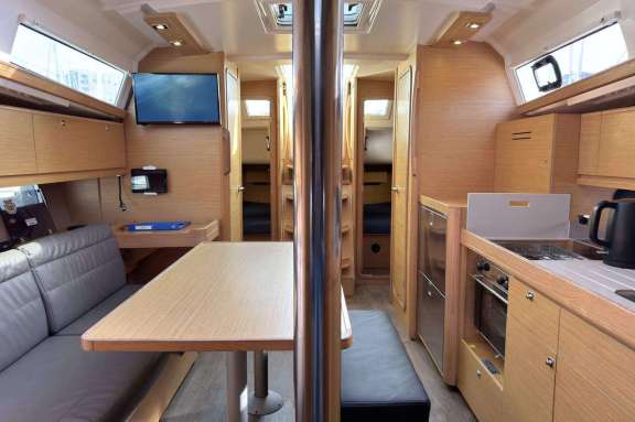 Image of Herbie yacht #11