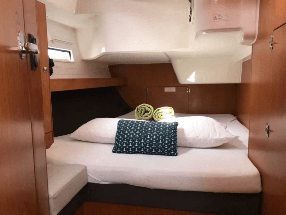 Image of Gin Tonic yacht #8