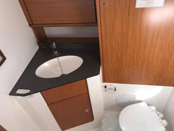 Image of Gin Tonic yacht #11