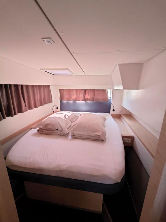 Image of Caramita yacht #34