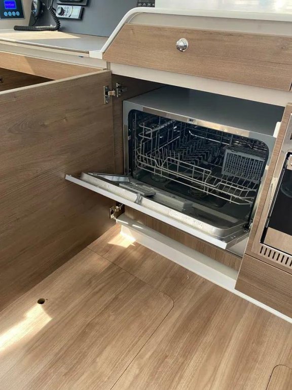 Image of Moana yacht #9