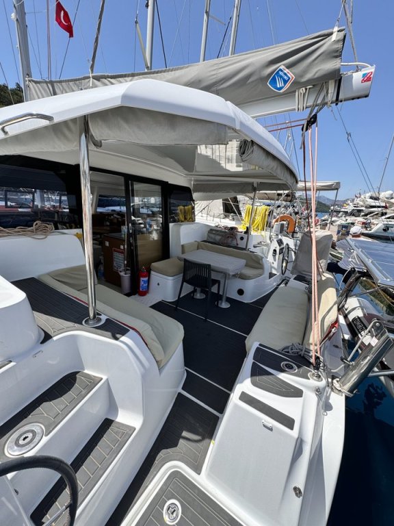 Image of Tombow yacht #4