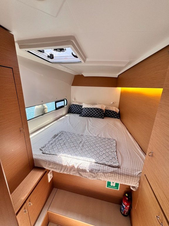 Image of Tombow yacht #13