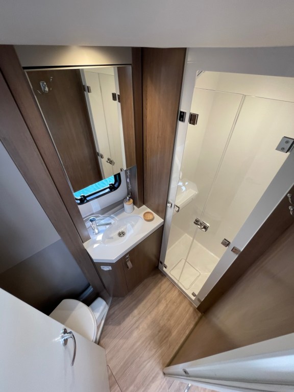 Image of Grand Azure yacht #19