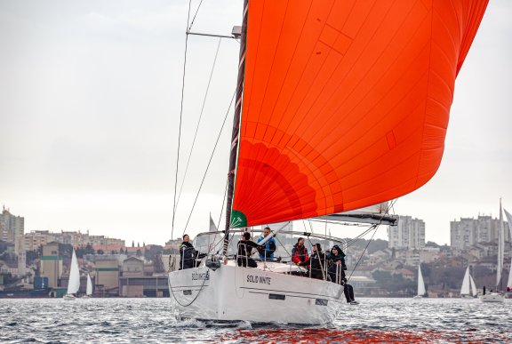 Image of Solid White yacht #9