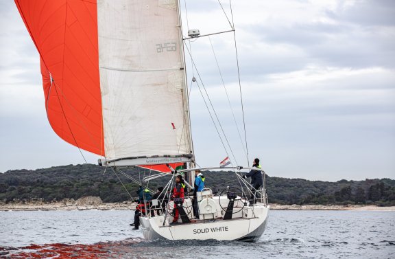 Image of Solid White yacht #10
