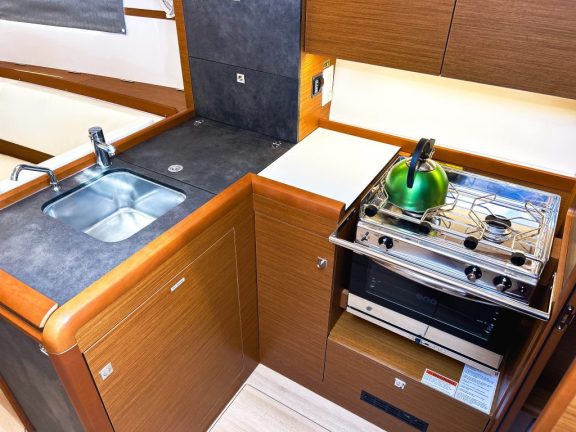 Image of Minx yacht #20