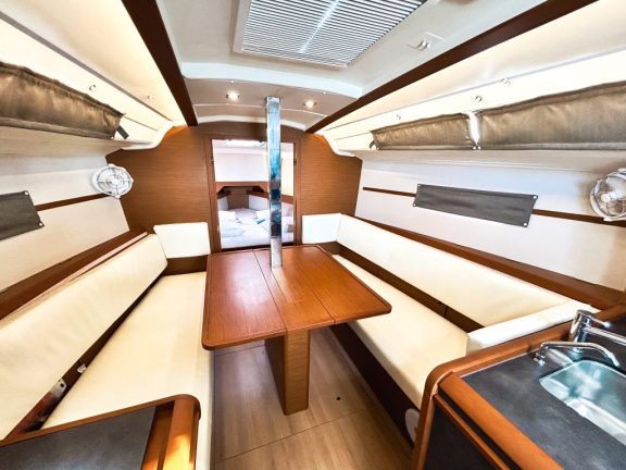 Image of Minx yacht #22